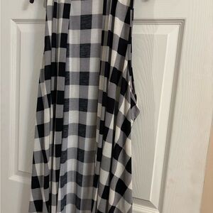 HEIMISH USA Monochrome Plaid cover up with pockets size xl